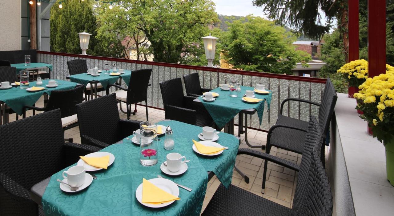 Hotel Yoga Jasmin Ehemals Hotel Eberhardt-Burghardt Badenweiler Ngoại thất bức ảnh
